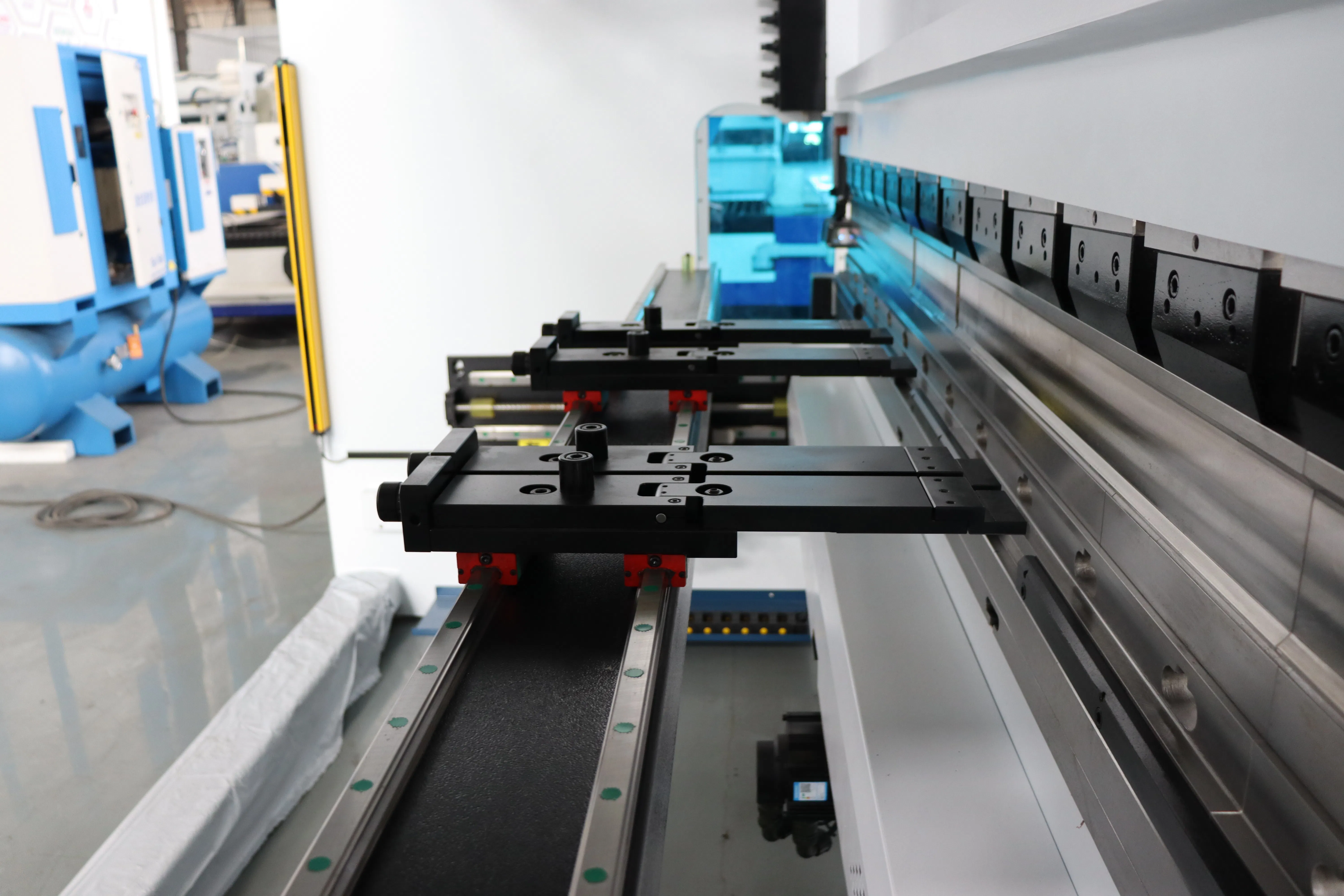 Advanced CNC Press Brake Machine for High-Volume Production Needs