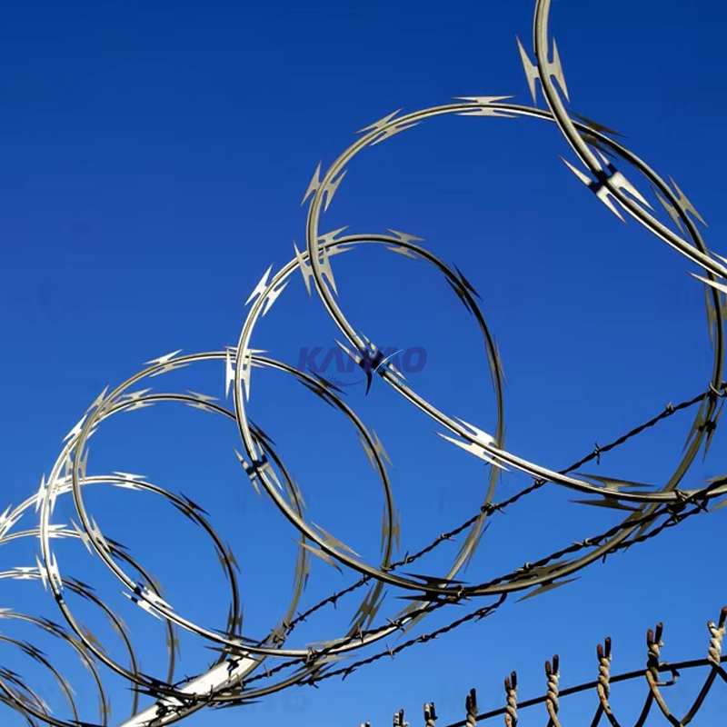 Flat Panel Blade Razor Barbed Wire System for Space-Limited Sites