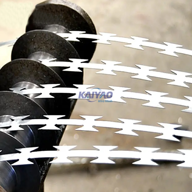 Flat Panel Blade Razor Barbed Wire System for Space-Limited Sites