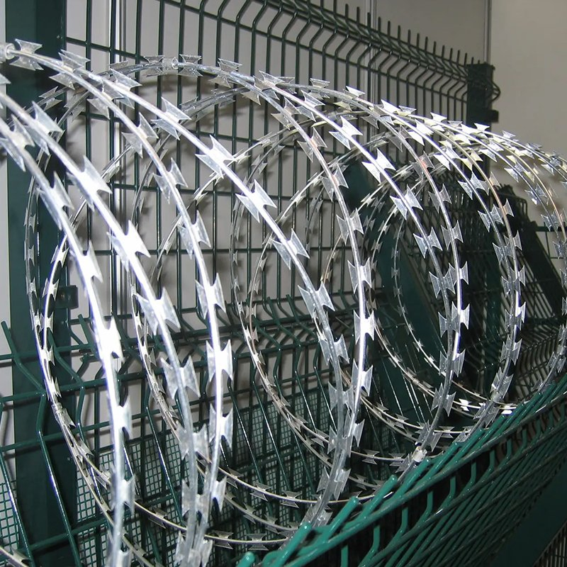 Reinforced Barbed Tape Razor Fence Systems with PVC Coating