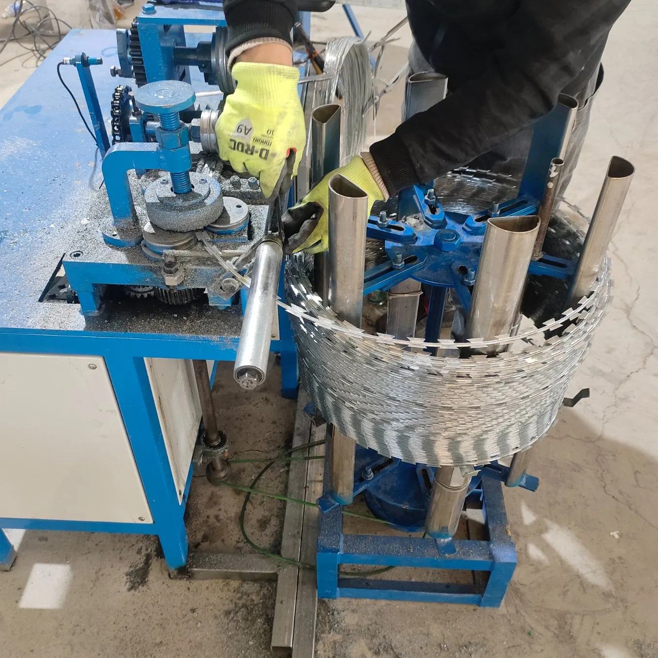 Bto-12 Galvanized Security Ribbon Residential Anti-Climb Boundary System