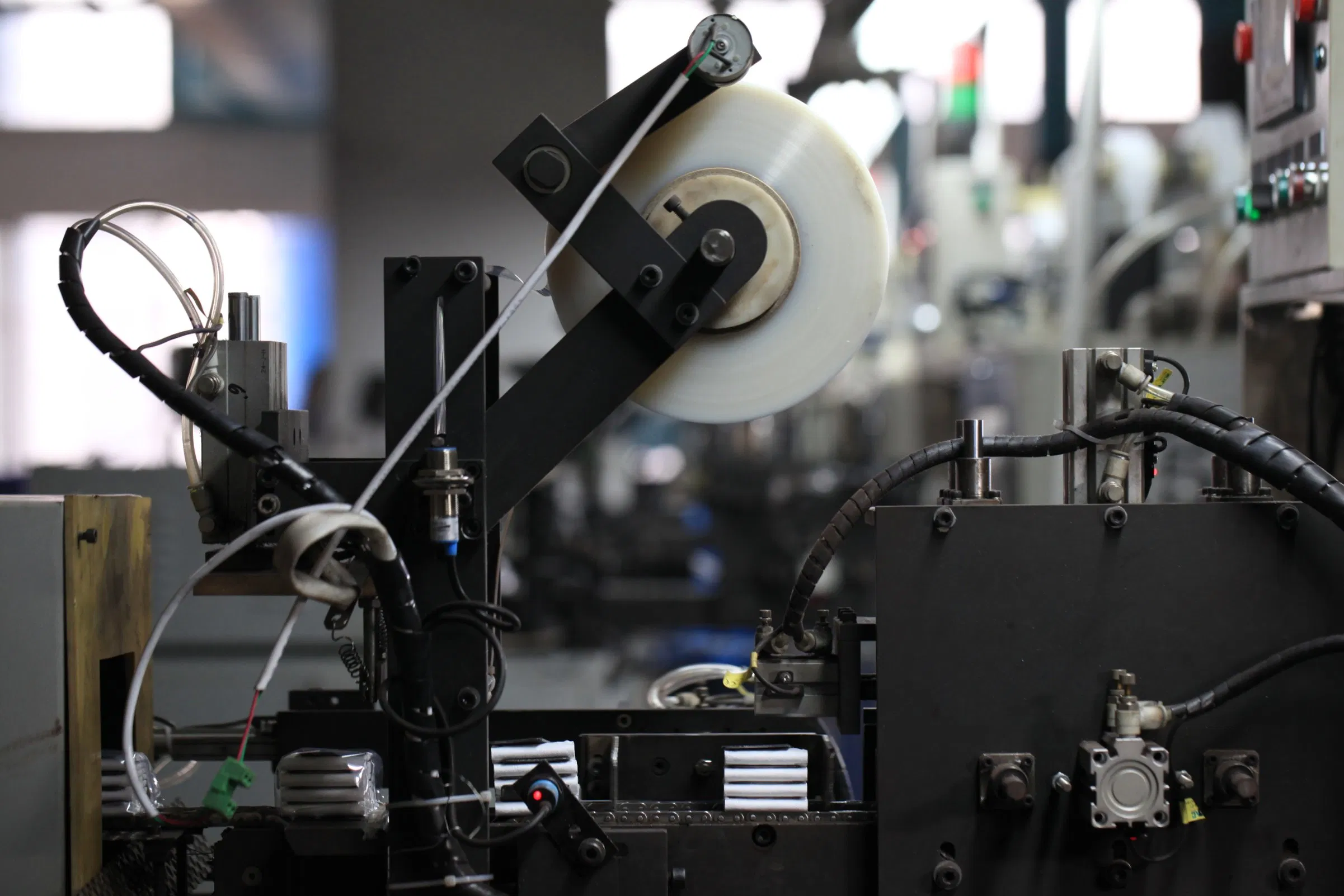 2V 2000Ah Long Life Stationary Battery, Premium Power Solution for MW-Level Solar Farms &amp; Microgrids