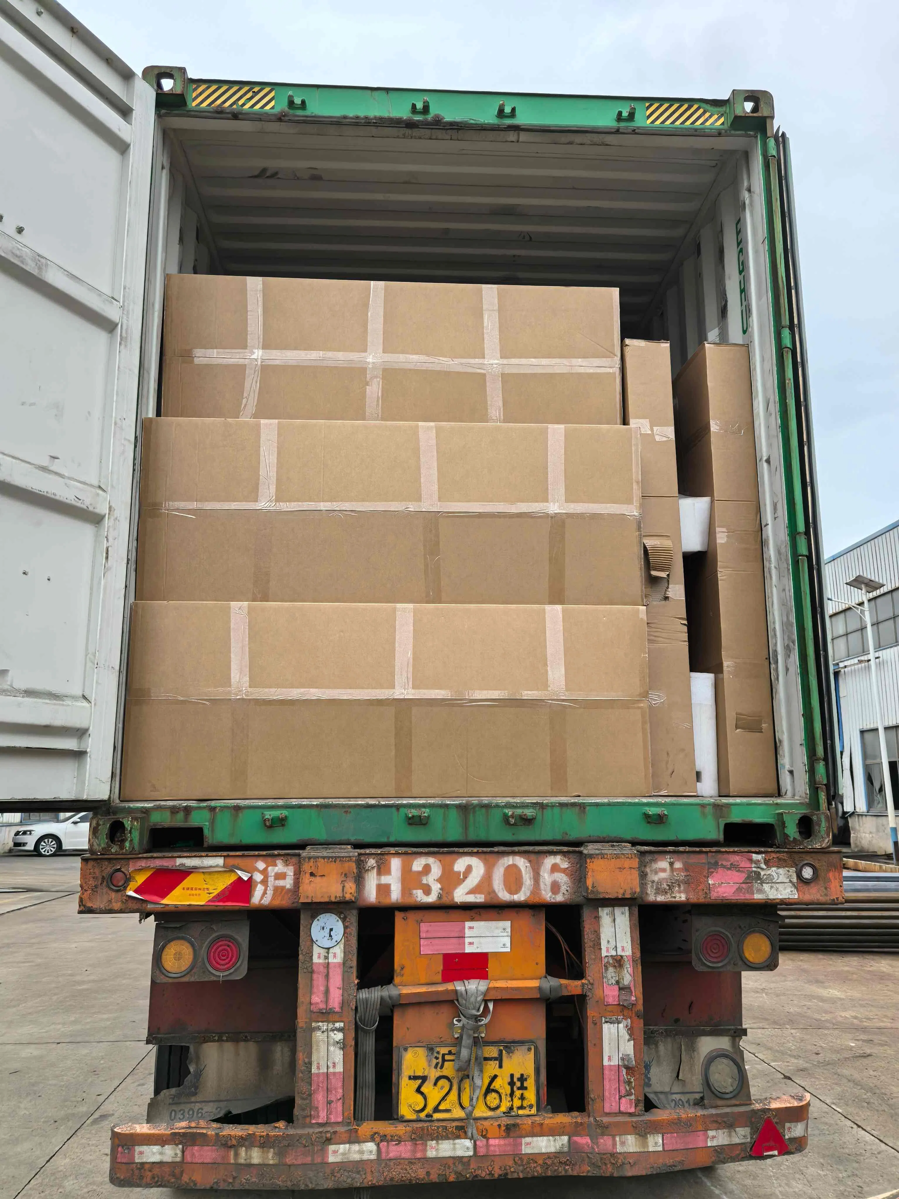 All-in-One Solar Lighting Solution for Streets and Roads