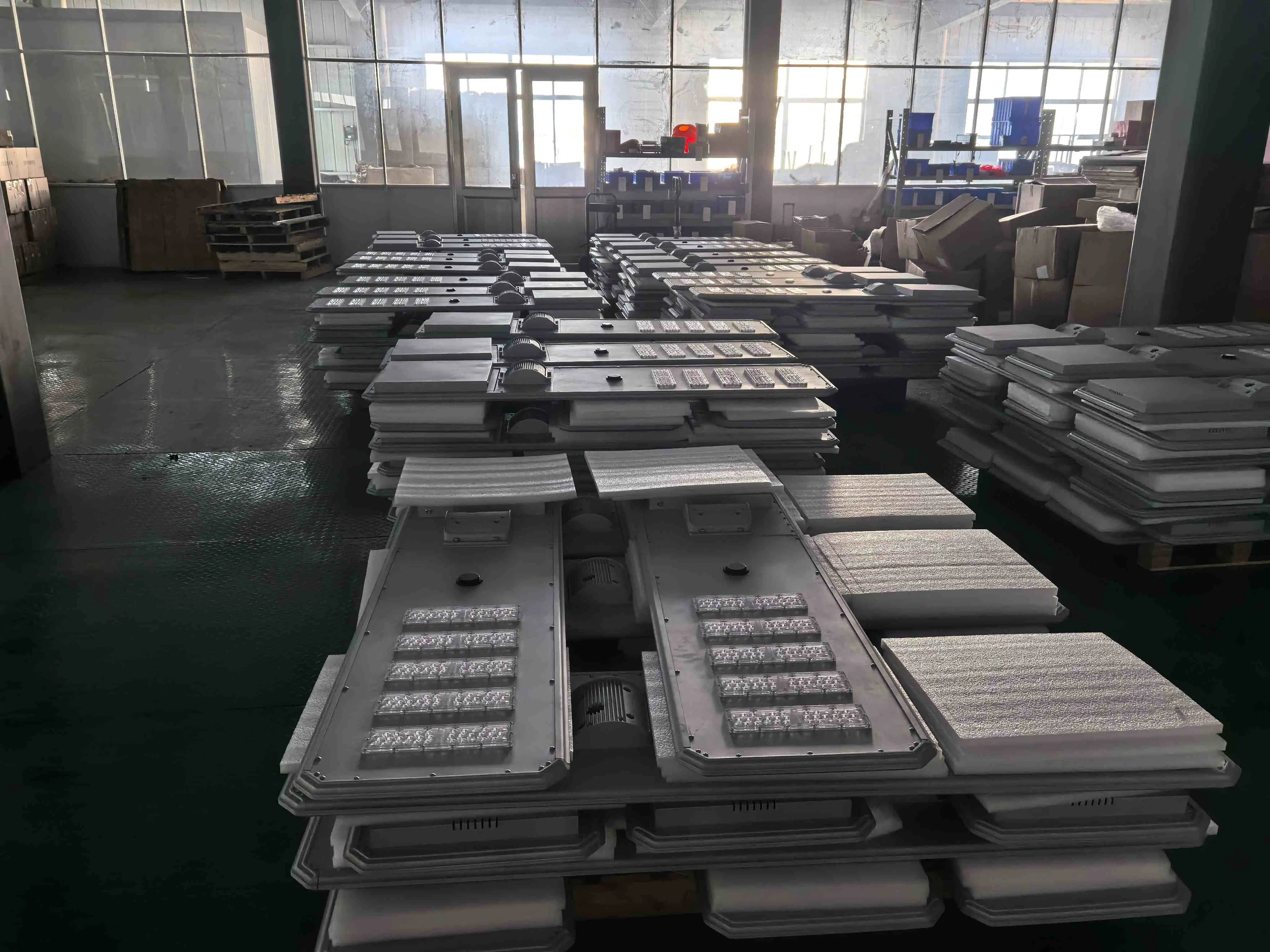 All-in-One Solar Lighting Solution for Streets and Roads