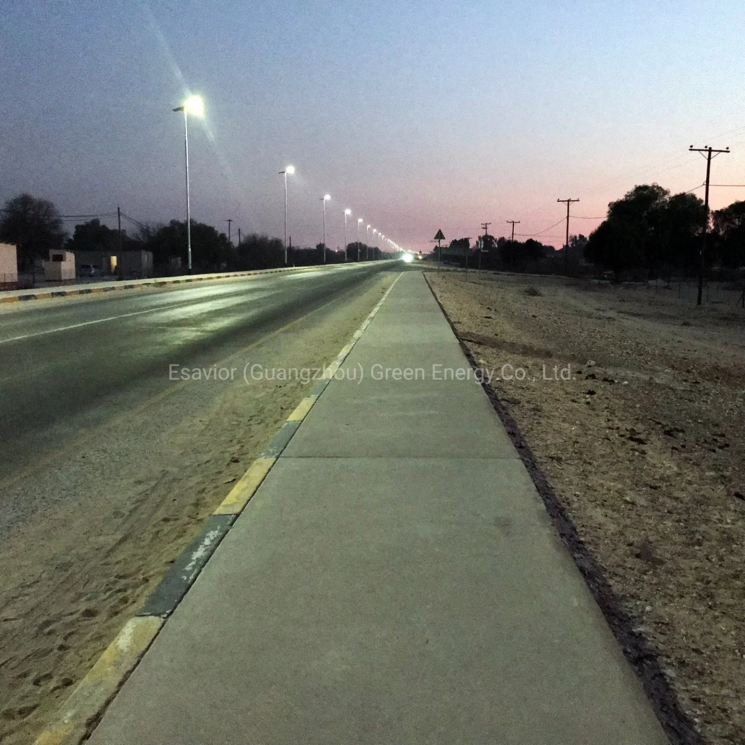 60W/80W/120W Outdoor Energy Saving Lamp LED Lighting Solar Power Street Light with Smart Iot System