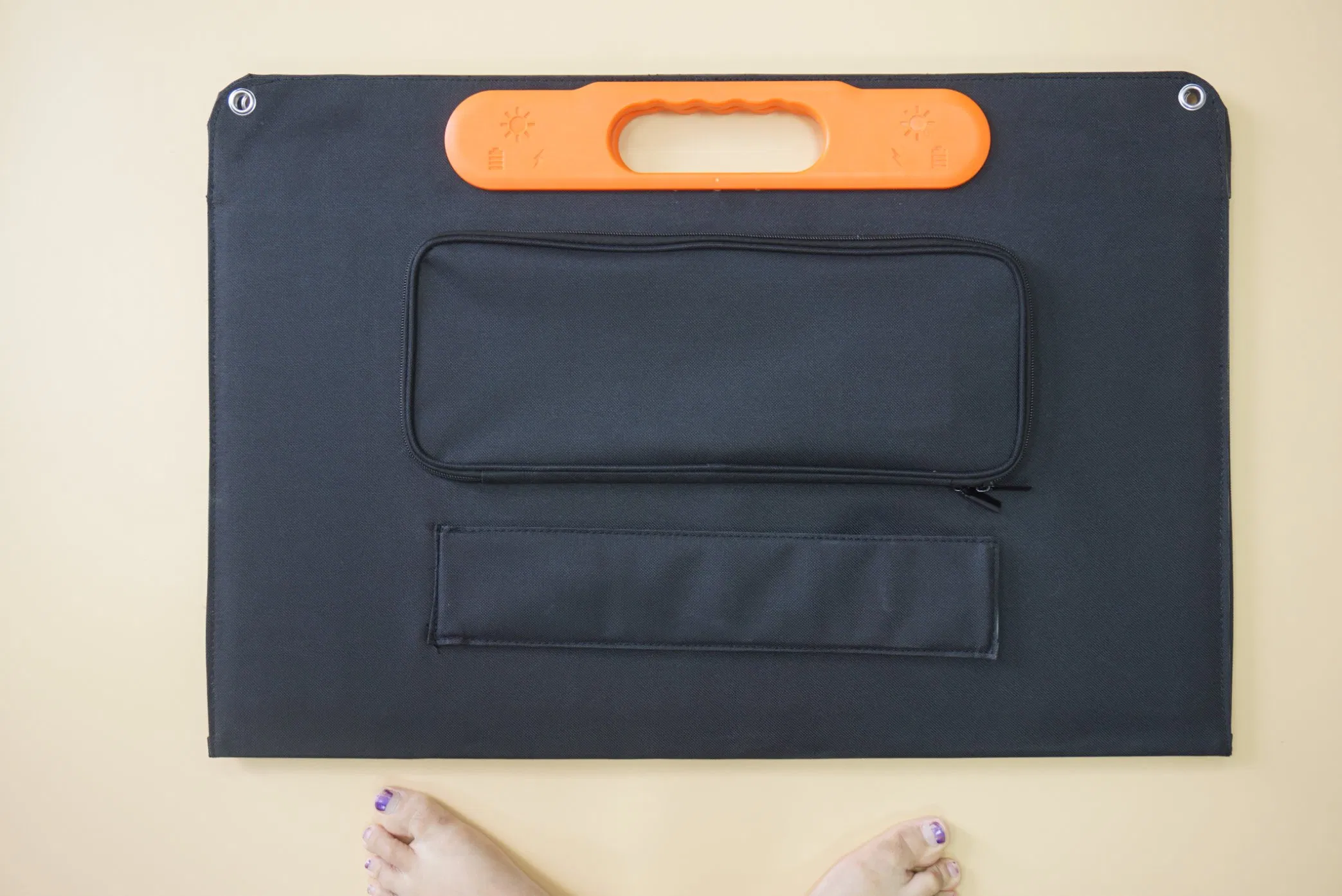 120W 18V Portable Folding USB Type-C DC Output ETFE Foldable Solar Panel Charger for Power Station QC3.0 USB &amp; DC Output