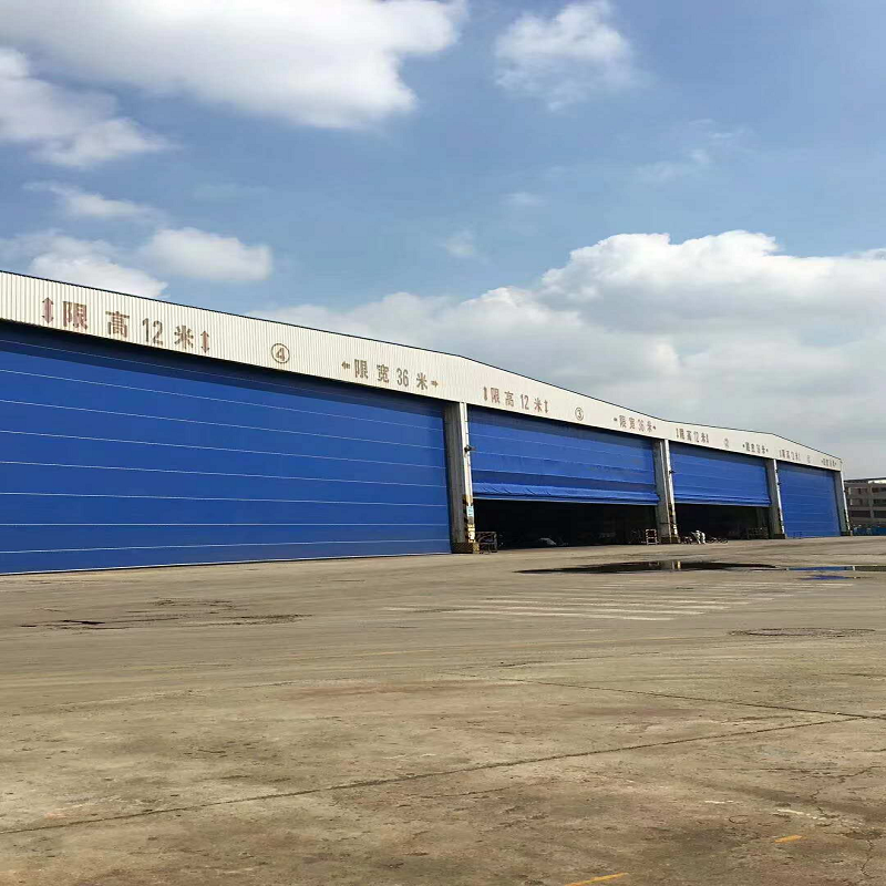 Industry High Speed Stacking Fold up Hangar Doors Flexible Lift Gate With Rational Layout