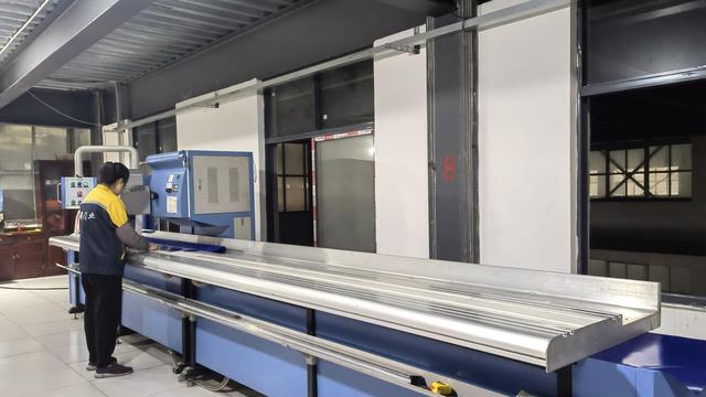Gerald Doors industrial sectional door for warehouse