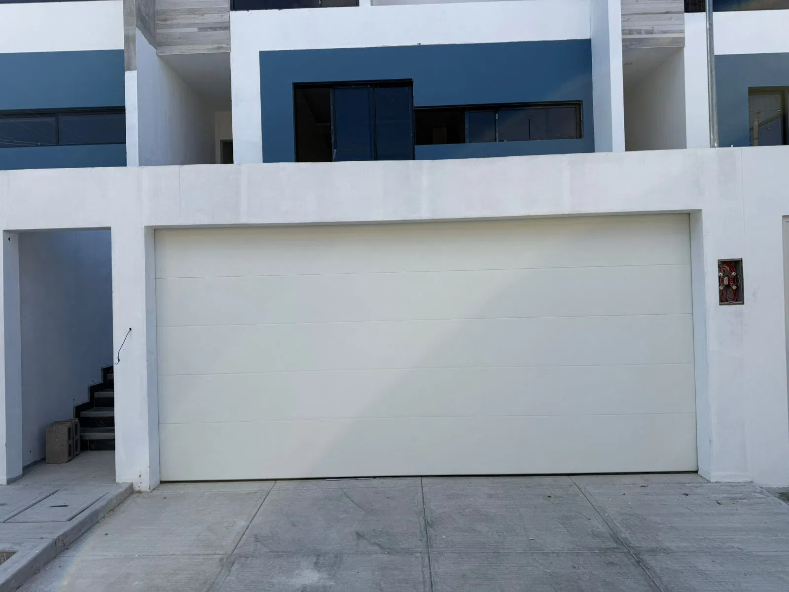 Excellent Quality Insulated Residential Garage Door Made on Fully Automatic Production Line