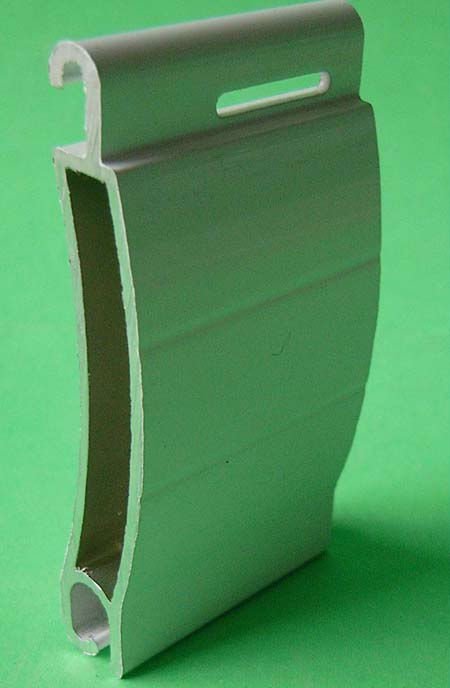 55B Slat Hole
