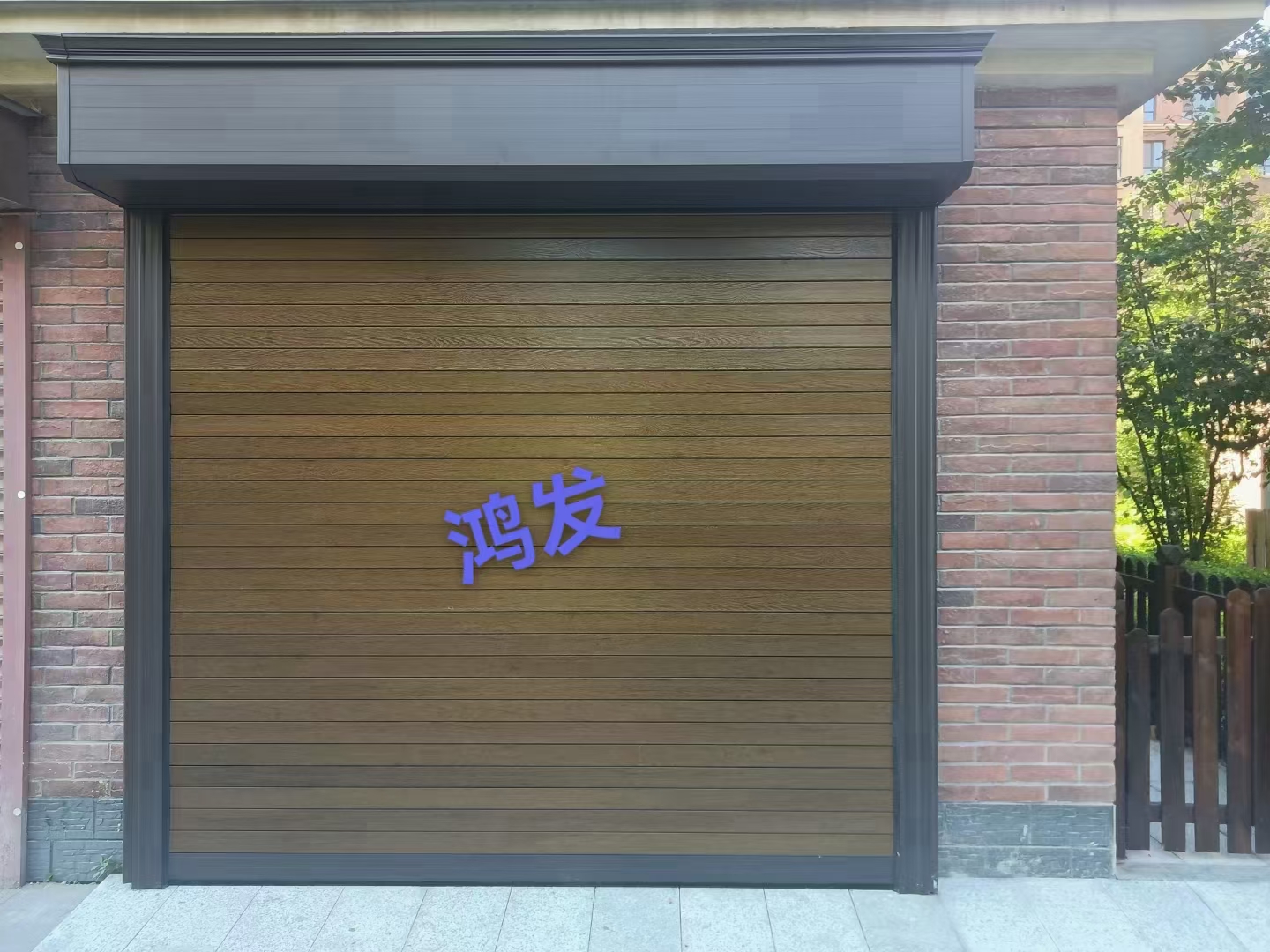 Aluminum Alloy Waterproof Features Finished Surface Modern Design Automatic Roll-Up Garage Doors