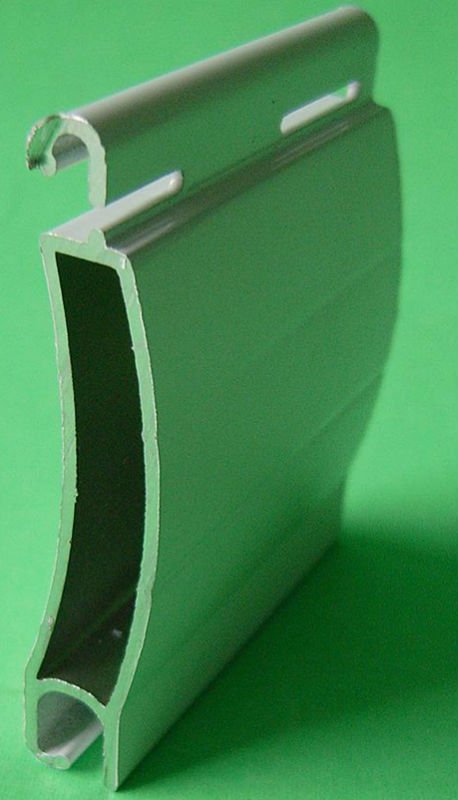 43B Slat Hole