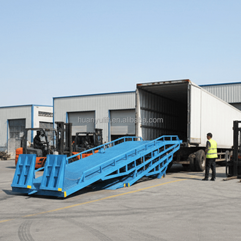 Mobile Boarding Bridge Forklift Unloading and Loading Platform Logistics Dock Ramp Load 8tons 10tons 12tons 15tons
