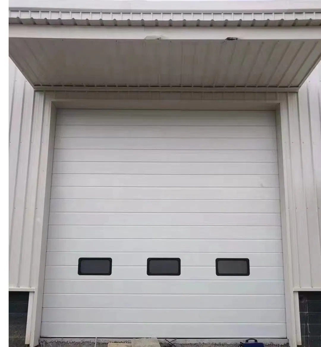 Advanced Smart-Control Industrial Garage Door for Logistics Automation