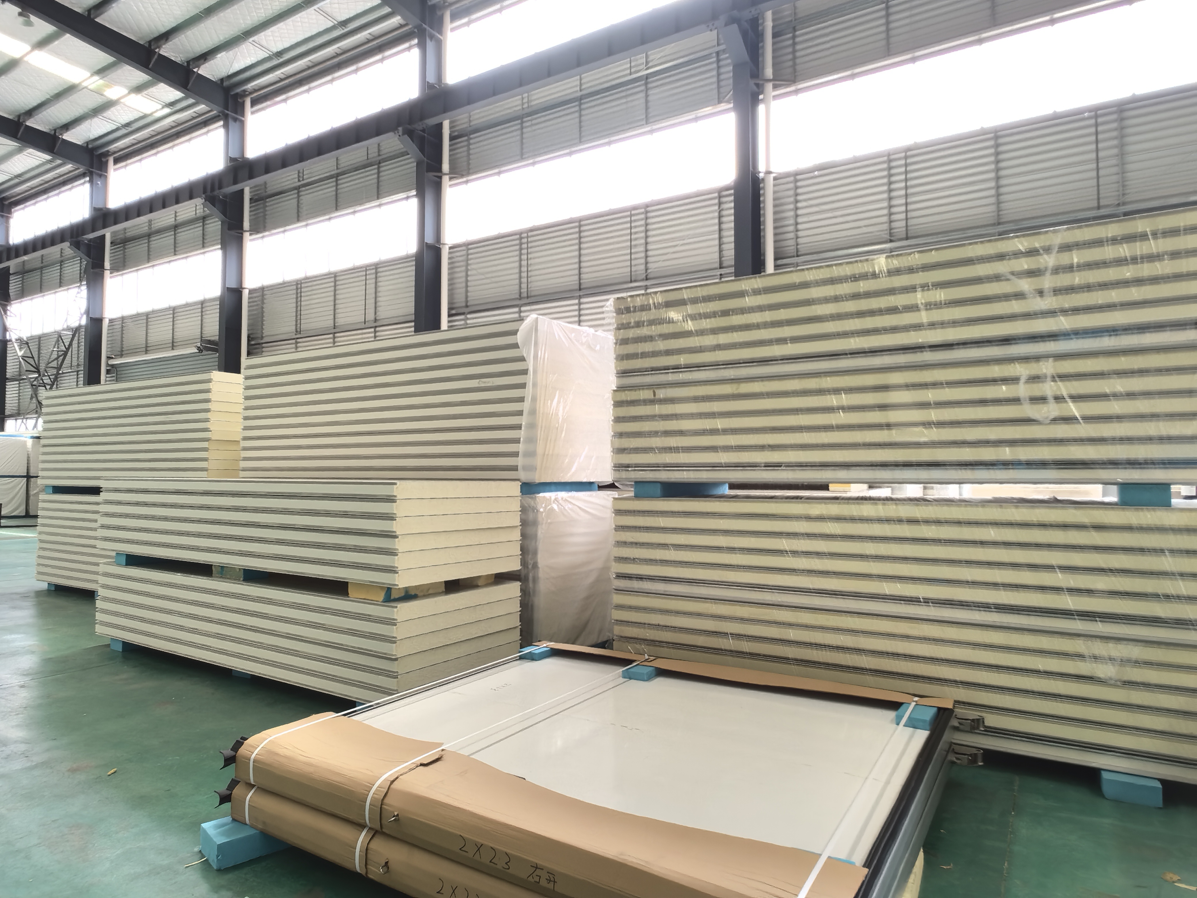 Stainless Steel Insulated Cold Room Door | Electric Sliding Door with Fire Prevention for Farmhouse Cold Storage &amp; Freezer Rooms
