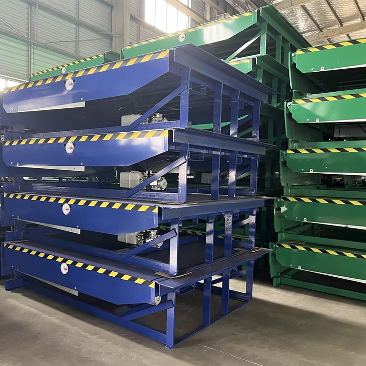 Portable Foldable Steel Loading Dock Platform with Adjustable Height for Van Truck &amp; Container Unloading