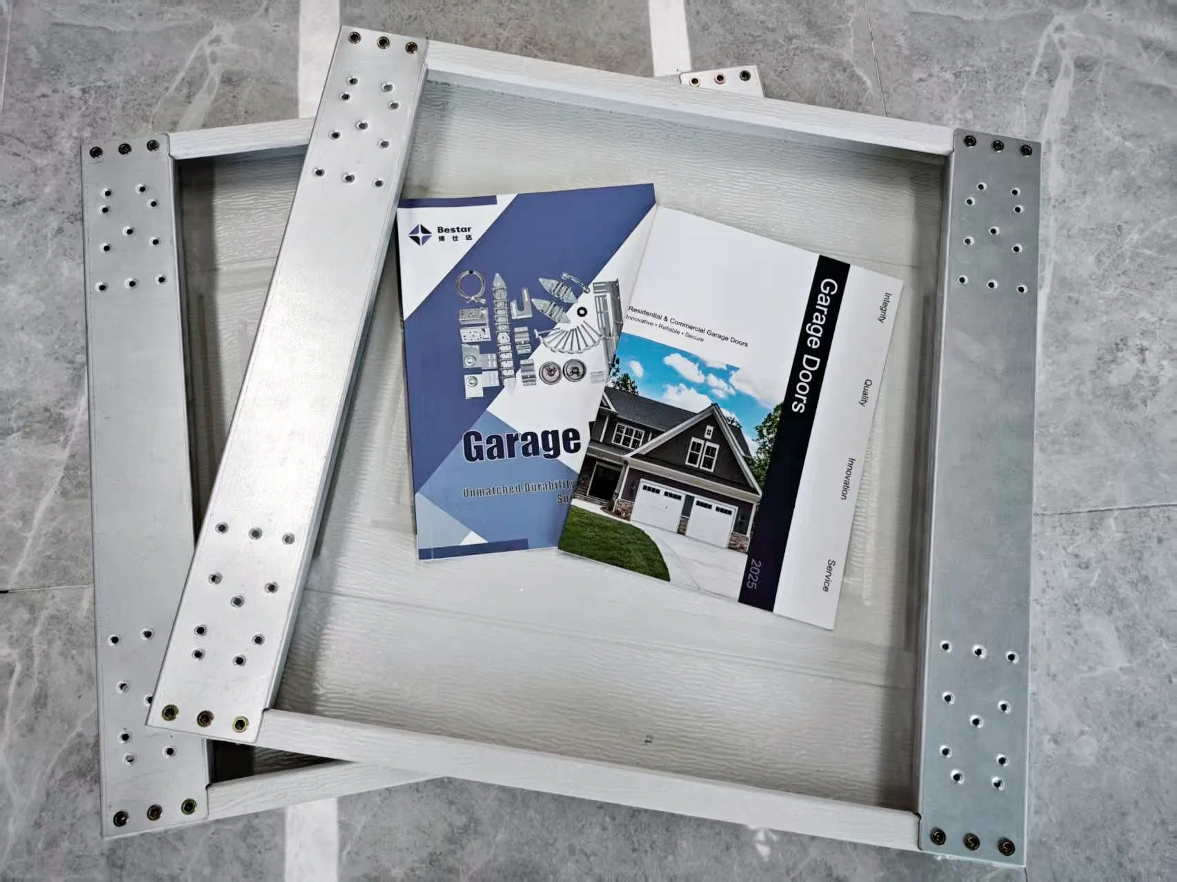 High Quality Modern Automatic Residential Sectional Garage Door with PU Foam Thermal Insulation and Remote Control System