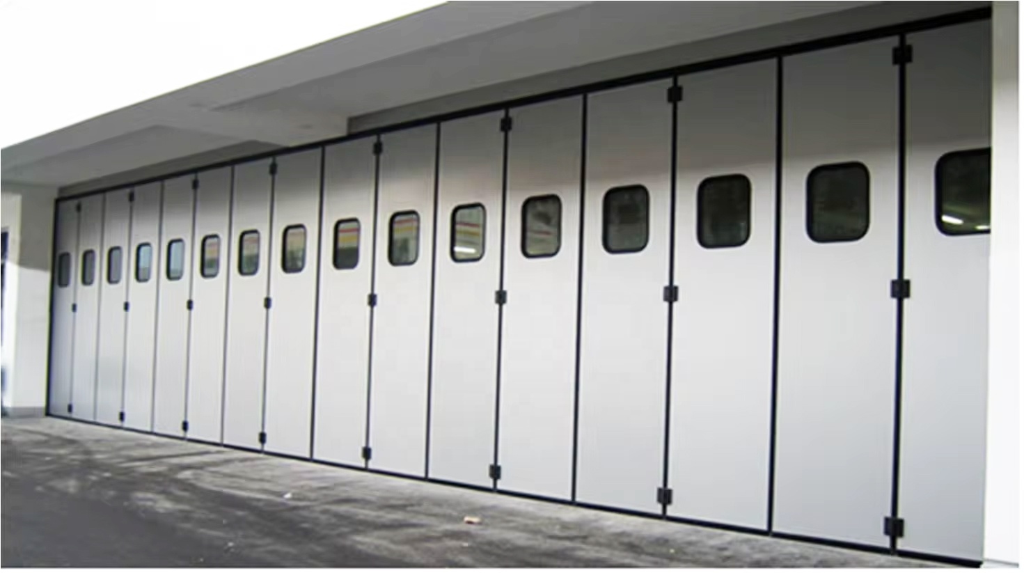 Factory Direct Hot Selling Automatic Industrial Sliding Workshop Large Folding Hangar Door Prices