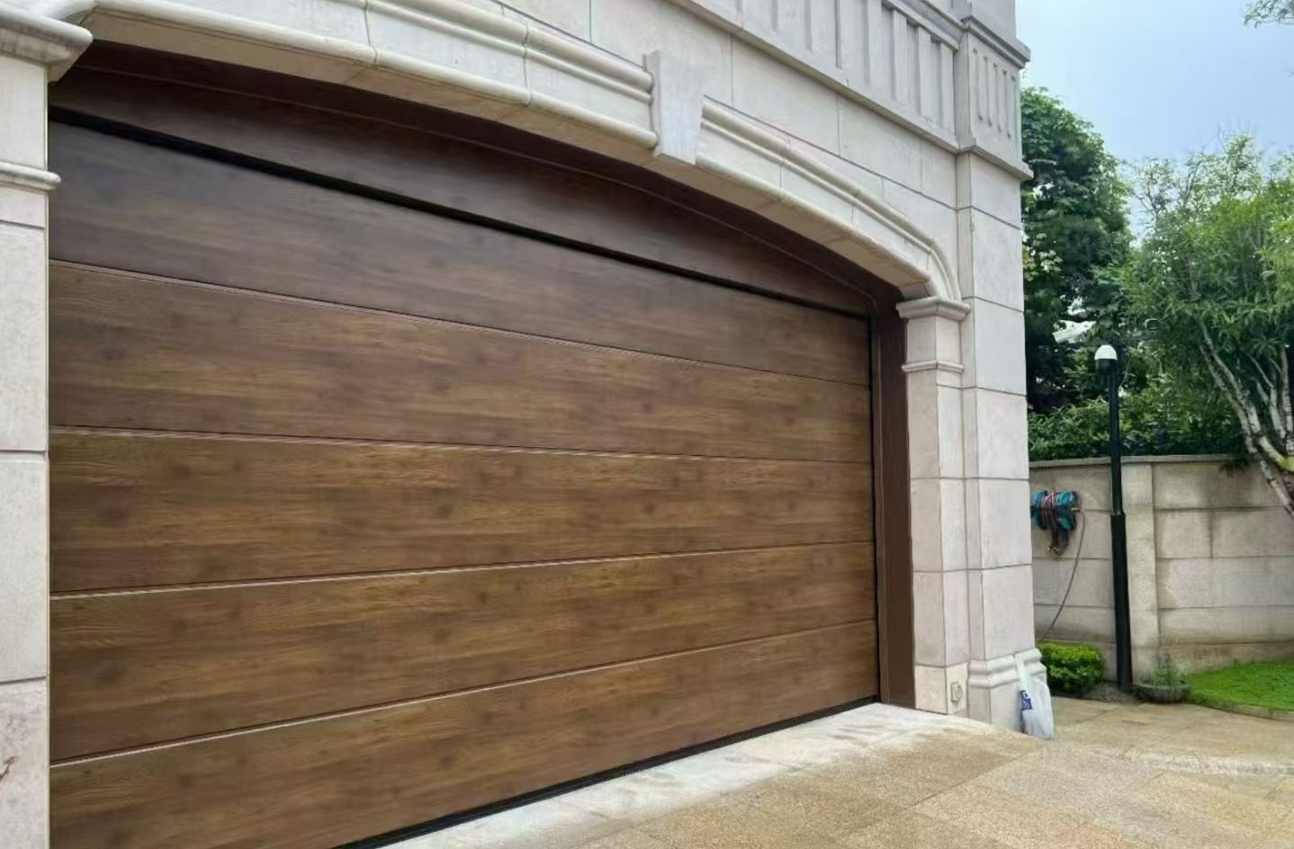 Folding Rolling Up Garage Door With Intelligent Remote Control, Custom Size Aluminum Sectional Garage Doors.