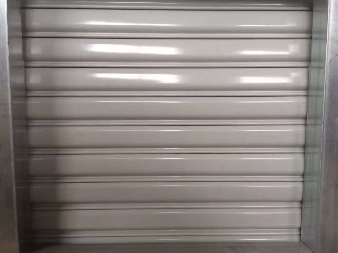 Product features display