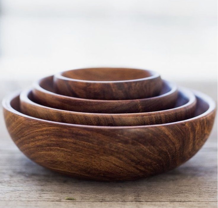 Acacia Wood Salad Bowl Detail 1