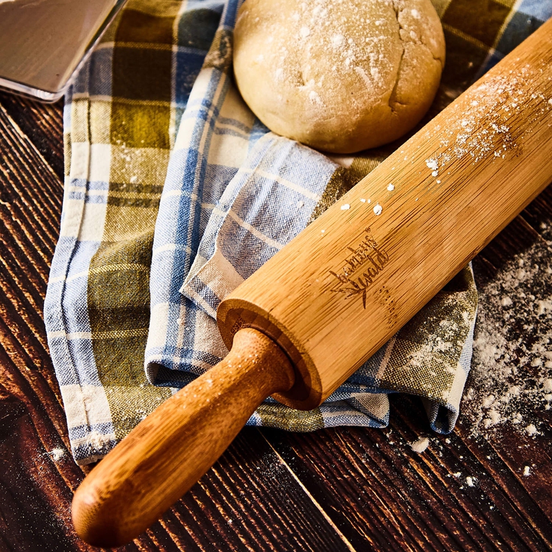 Classic Natural Bamboo Rolling Pin with Handle Includes Pastry Board for Baking