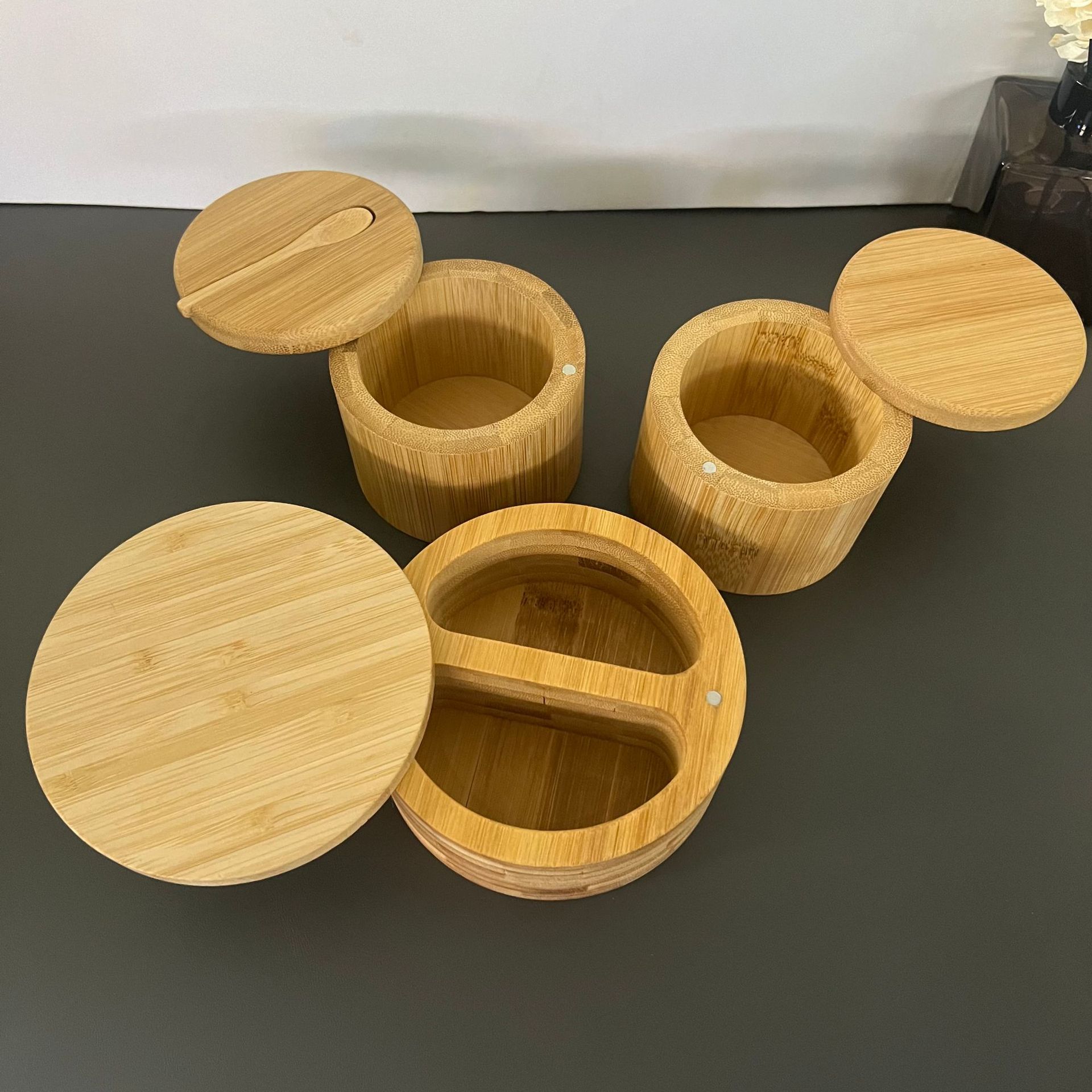 3 Compartment Round Salt Container Bamboo Salt Cellar Kitchen Spice Pepper Seasoning Salt Box with Swivel Magnetic Lid