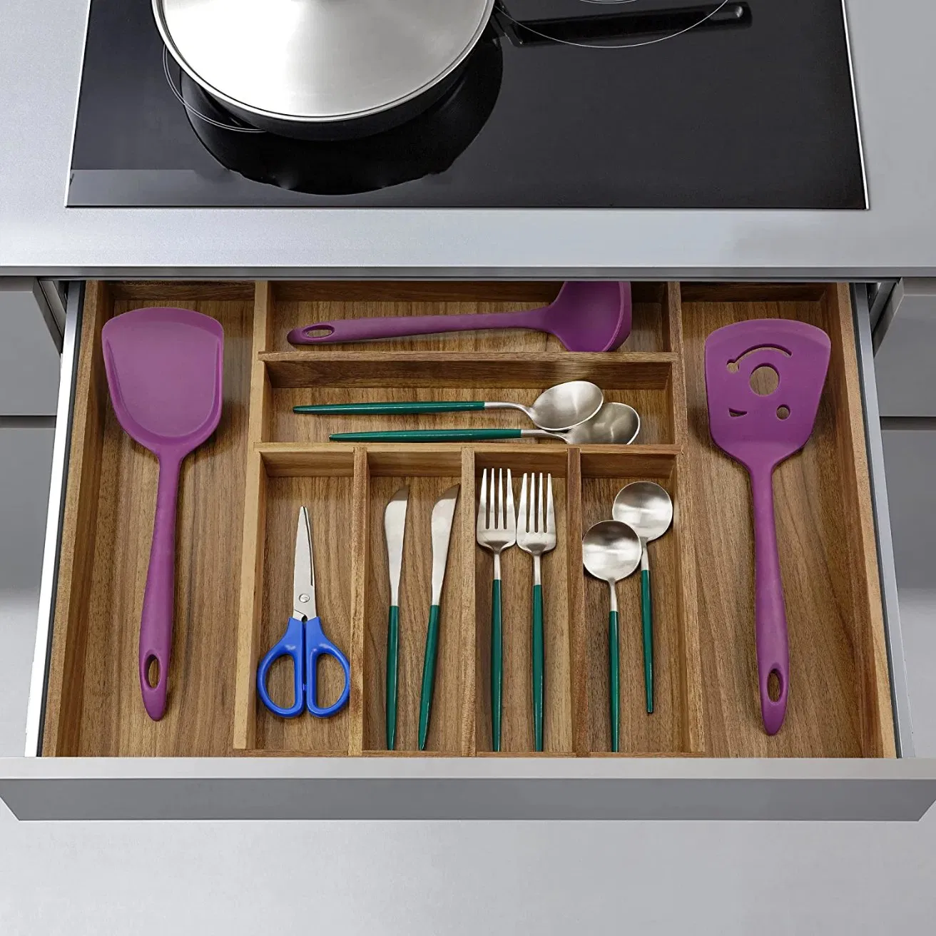 Adjustable and Expandable Acacia Wood Cutlery Tray Cutlery Drawer Organizer