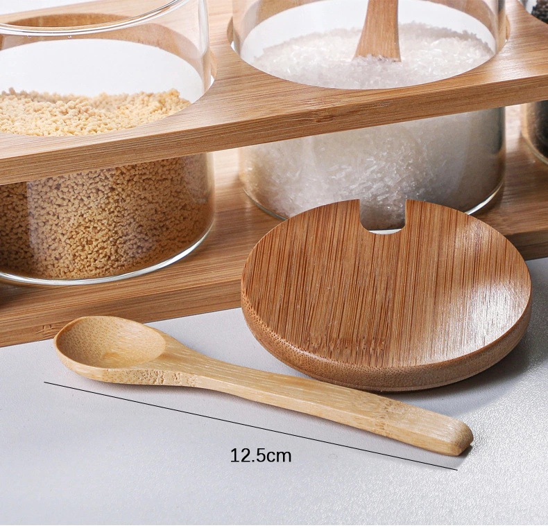 BPA-free airtight lid mechanisms