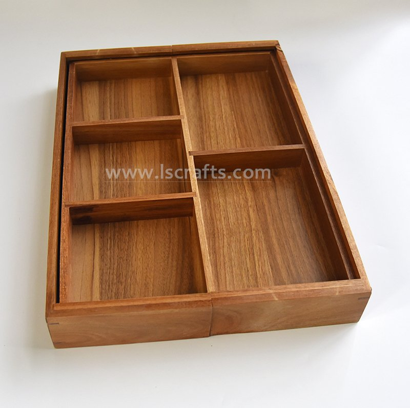 Acacia Wooden Extensible/Expandable Cutlery Tray