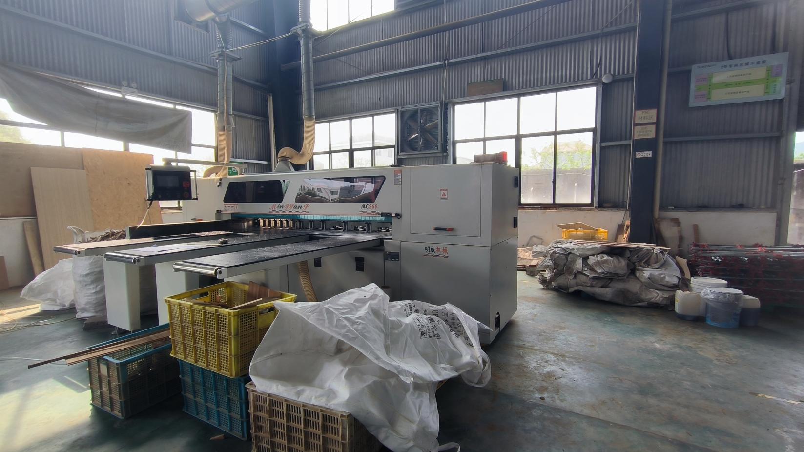Industrial cutting machine for bamboo kitchenware manufacturing
