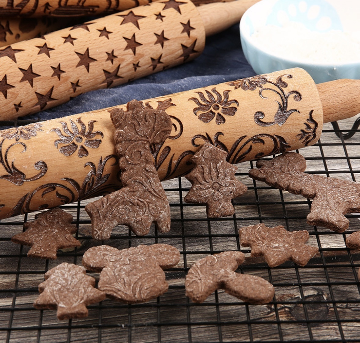 Custom Bamboo Eco-Friendly Rolling Pin Christmas Embossed Retro Print for Pastry Crafting Kitchen Tools