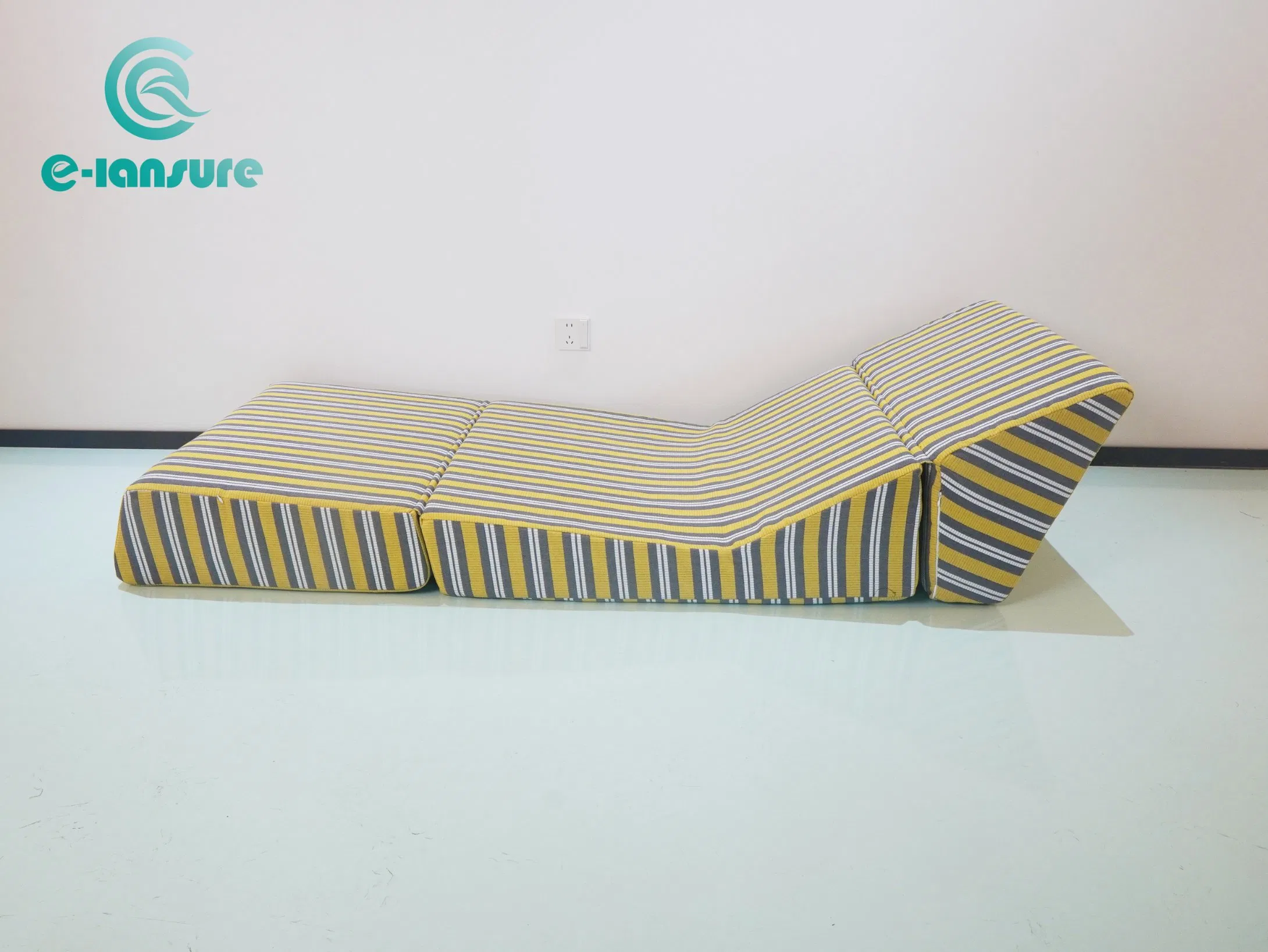 Modern Factory High Quality Three in One Folding Modular Sofa Bed Wholesale Multifunctional Vacuum Compression Sofa Furniture for Home Hotel Resort Price