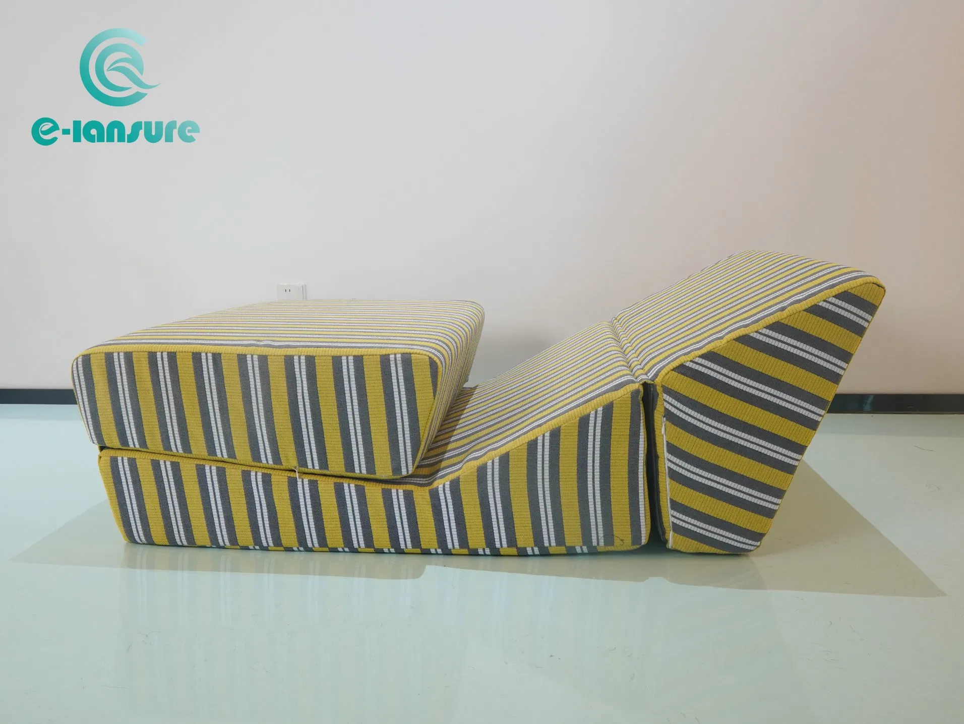 Modern Factory High Quality Three in One Folding Modular Sofa Bed Wholesale Multifunctional Vacuum Compression Sofa Furniture for Home Hotel Resort Price