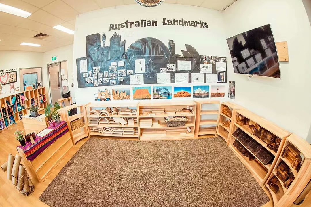 Natural Wood Theme Kids Classroom Furniture, Kindergarten Furniture Preschool Equipment Supply for Australia