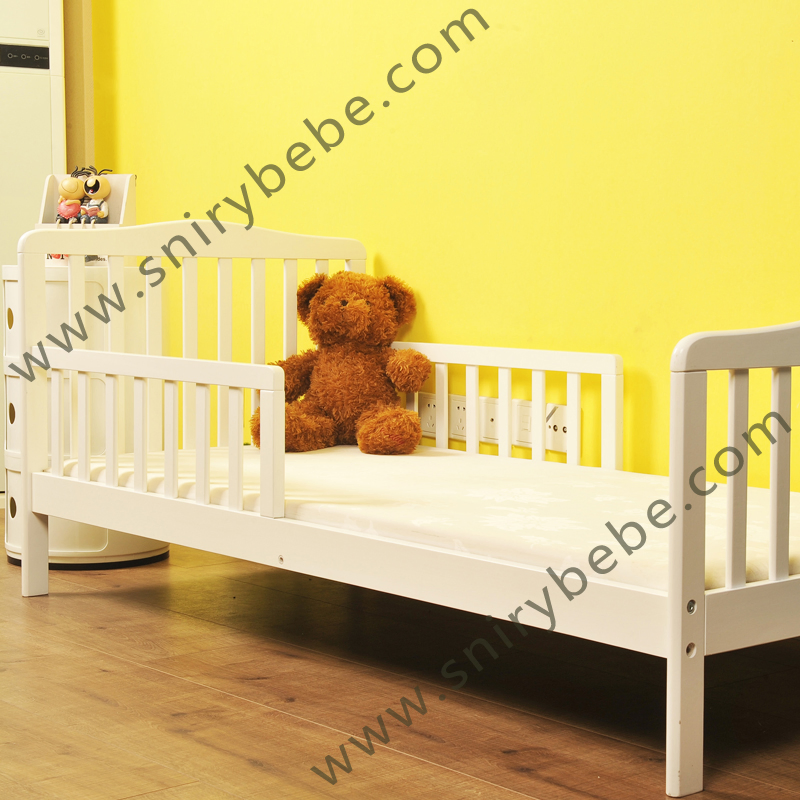 Solid Wooden Comfort Wholesale Factory Supplier Nursery Modern Home Kindergarten Bedroom Baby Kids Children Infant Baby Furniture with Rails and Bassinet