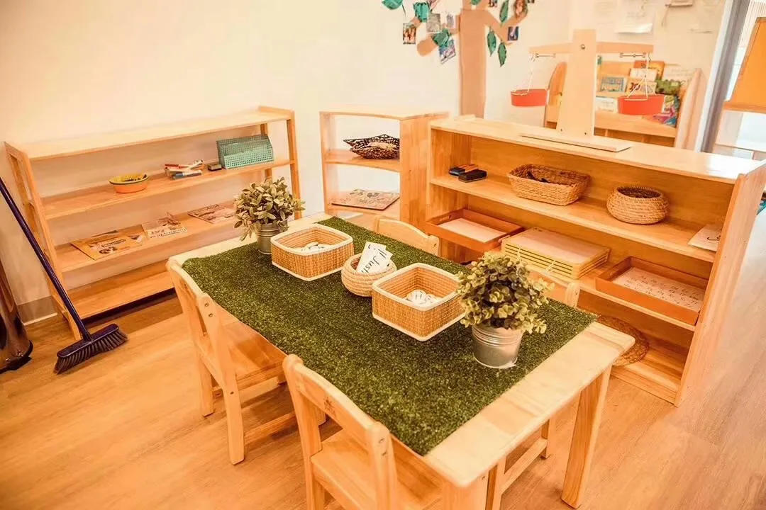 Modern Kindergarten and Preschool School Classroom Student Furniture, Kids Furniture Wooden Children Furniture, Nursery and Daycare Baby Furniture