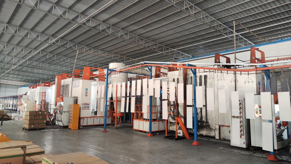 Primera capa de pintura en polvo electrostática para estanterías industriales - Giga Rack