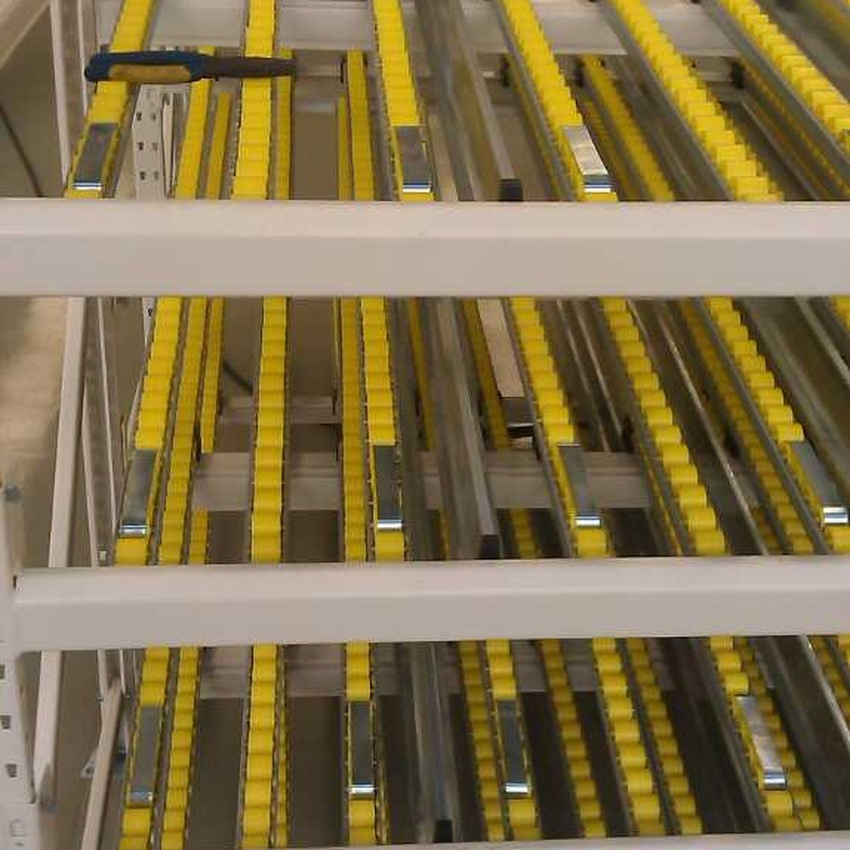 Estante de rodillos de almacenamiento intensivo profesional para estanterías de gravedad