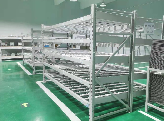 Estantería de rodillos de alta resistencia para manejo de grandes cajas de carga industrial