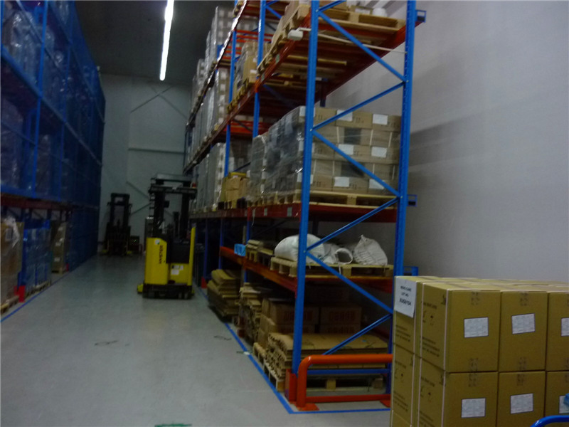 Sistema de estanterías Premium Push Back para una organización eficiente del almacén