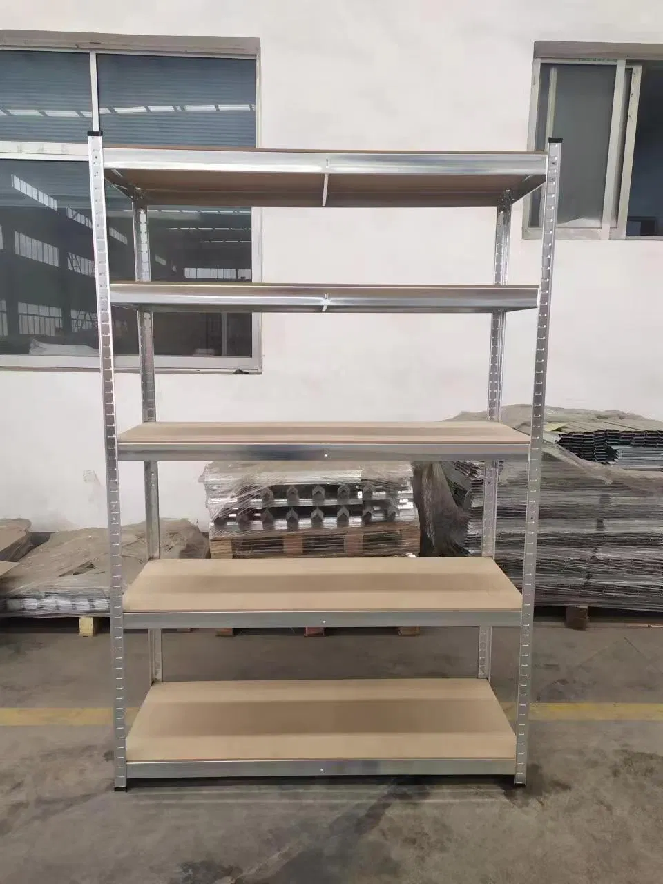 Estante de almacenamiento de garaje de MDF resistente con chapa de acero galvanizado anticorrosión