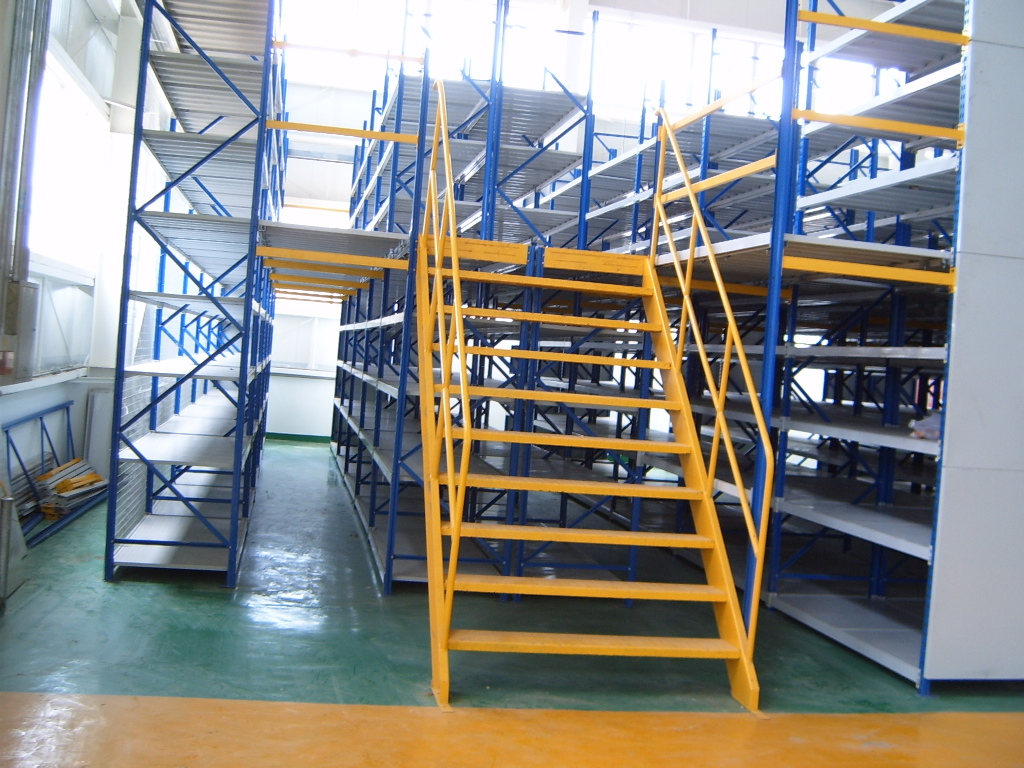 Almacén de comercio electrónico, estante de metal de múltiples niveles sin remaches de acero, panel de almacenamiento para cajas de cartón y pequeños cargamentos