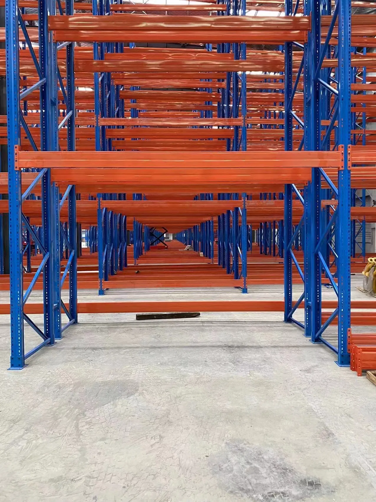Proveedor chino fabrica estanterías de almacenamiento de alta resistencia, estanterías de empuje hacia atrás para palets, estanterías de almacenamiento en almacenes, estanterías metálicas para palets