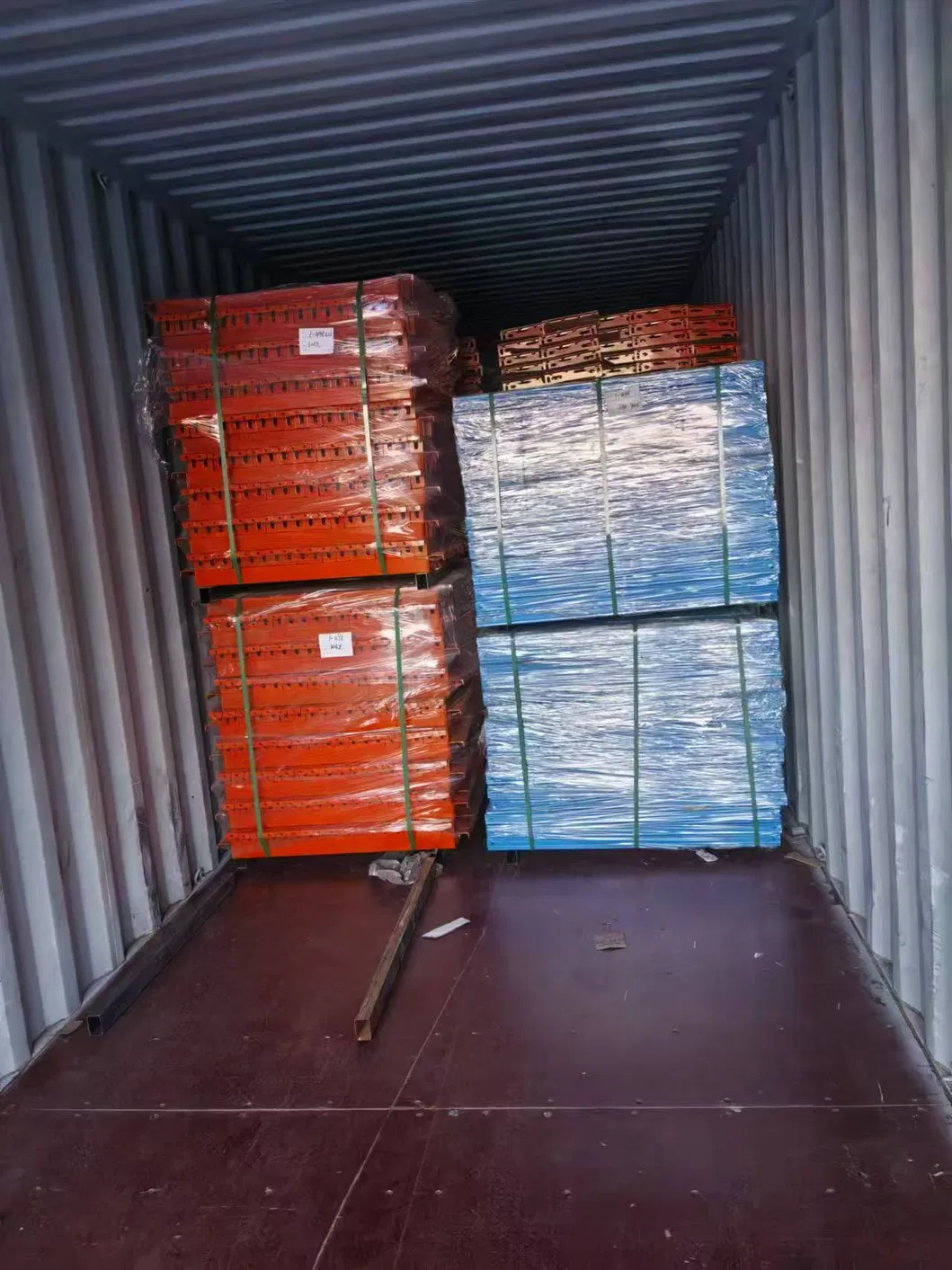 Transporte de estanterías de acero