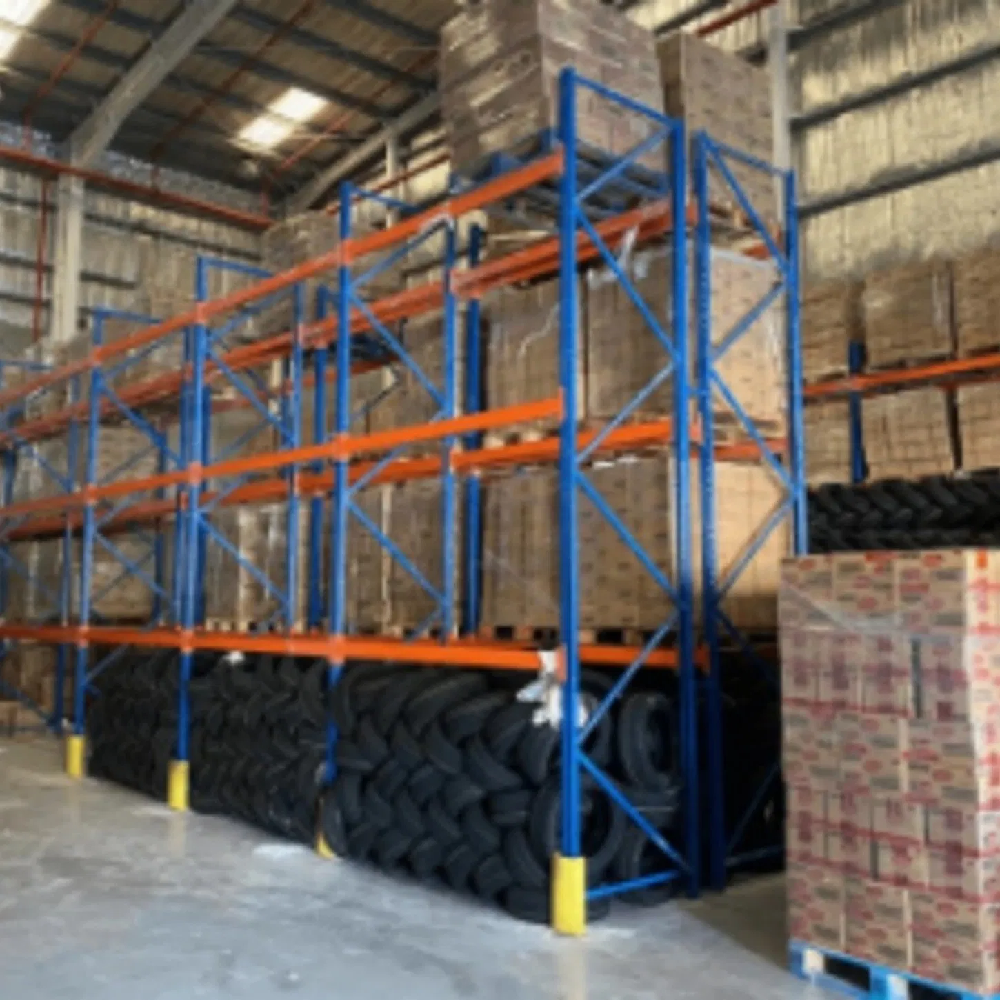 Sistema de estanterías selectivas de palets de alta resistencia para soluciones de almacenamiento en almacenes (500-3500kg/level)