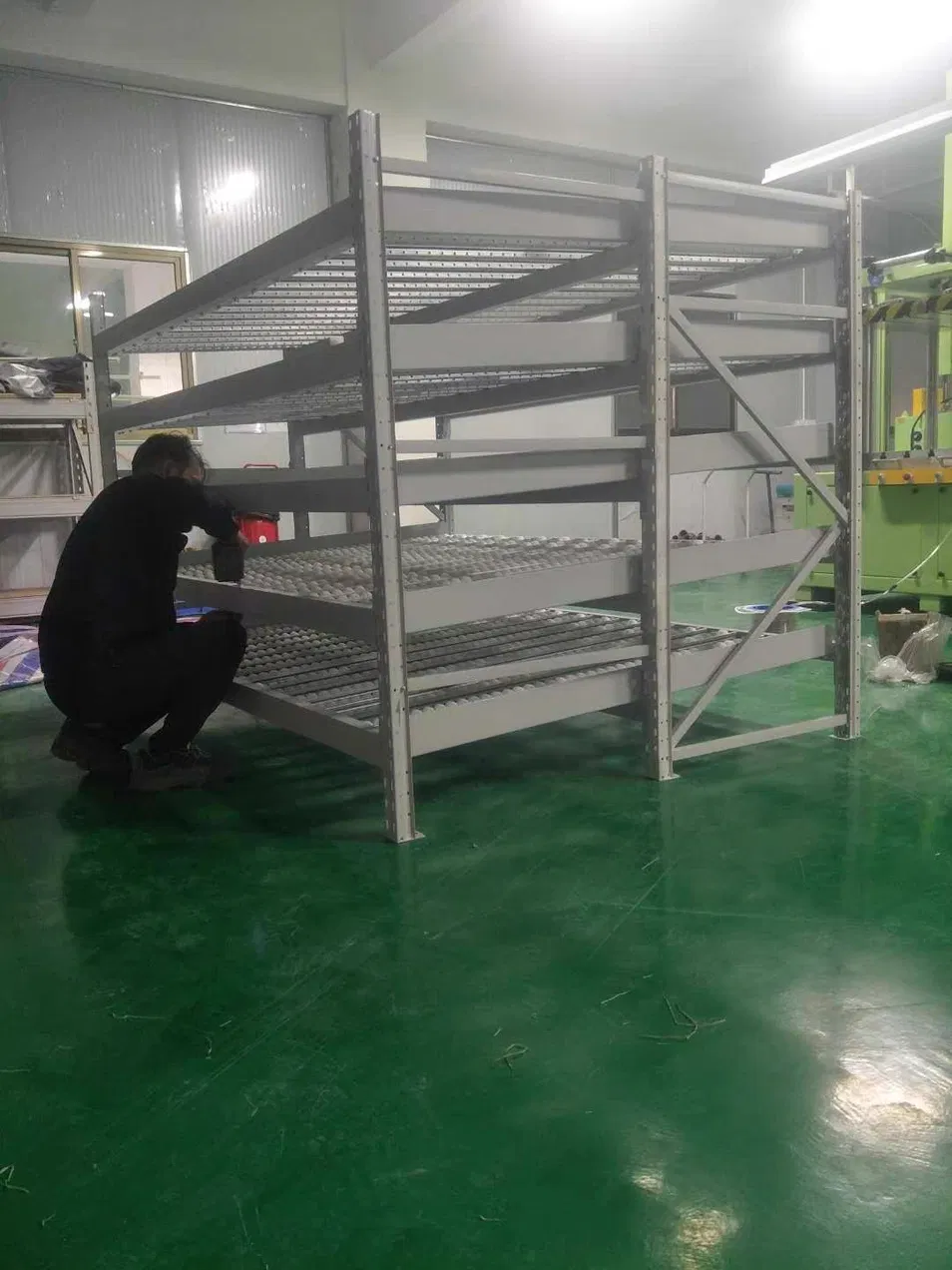 Estantes de acero versátiles para soluciones de organización óptimas