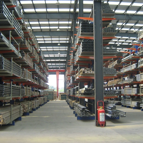 Unidad de estantería cantilever ajustable para almacenamiento industrial de tubos, caños y perfiles con acabado duradero en polvo
