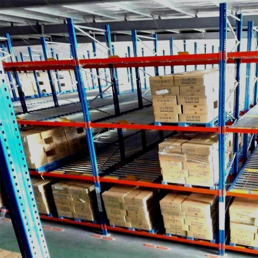 Sistema de estantería de flujo de palets de acero confiable con gravedad para almacenamiento en almacén