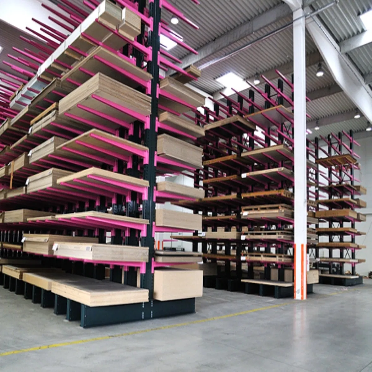 Estantería de almacén de doble cara con estante cantilever